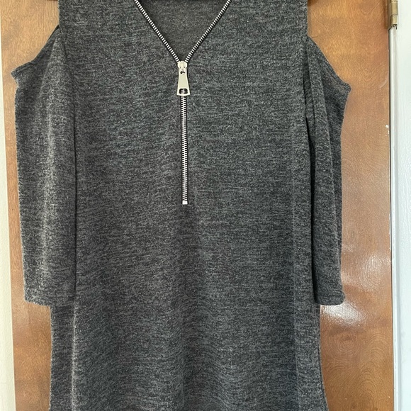 Cold Shoulder Sweater - Picture 1 of 2